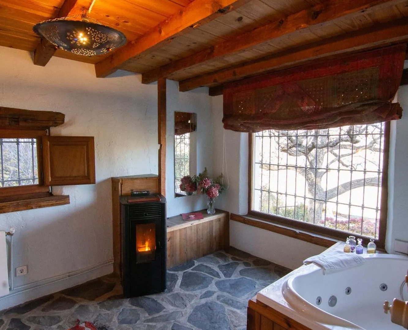 La Casa Del Nogal Villa Guejar Sierra 0*,  Spain
